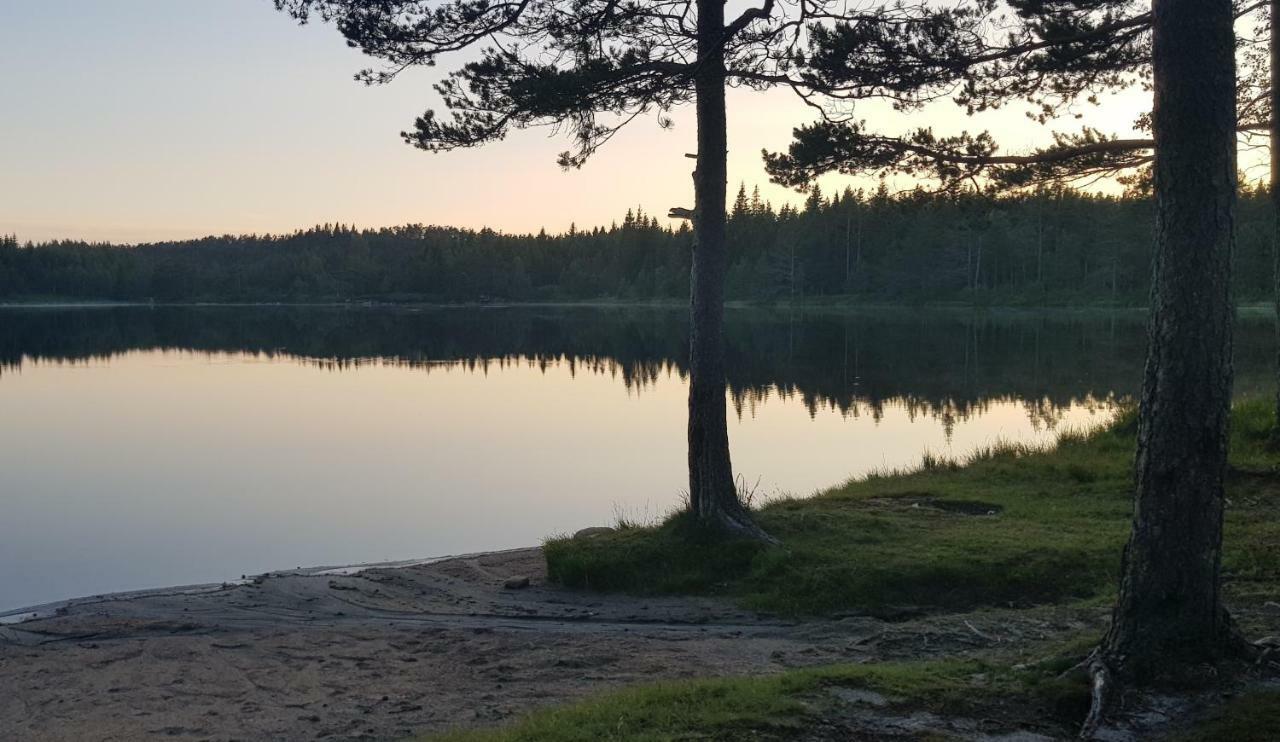Cozy Cottage In The Woods, Near Dyreparken In Kristiansand, Lake Lolandsvannet Ovrebo Extérieur photo