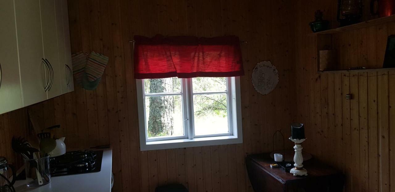 Cozy Cottage In The Woods, Near Dyreparken In Kristiansand, Lake Lolandsvannet Ovrebo Extérieur photo